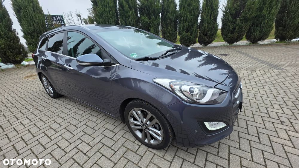 Hyundai i30 blue 1.6 CRDi Premium - 9