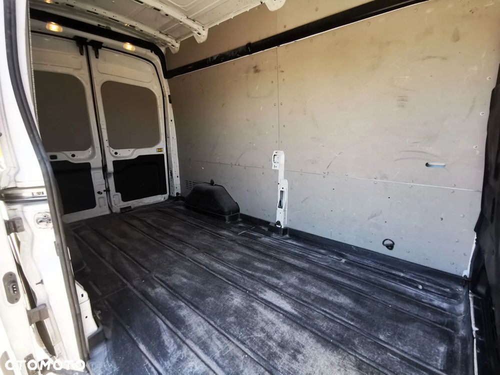 Ford Transit - 19