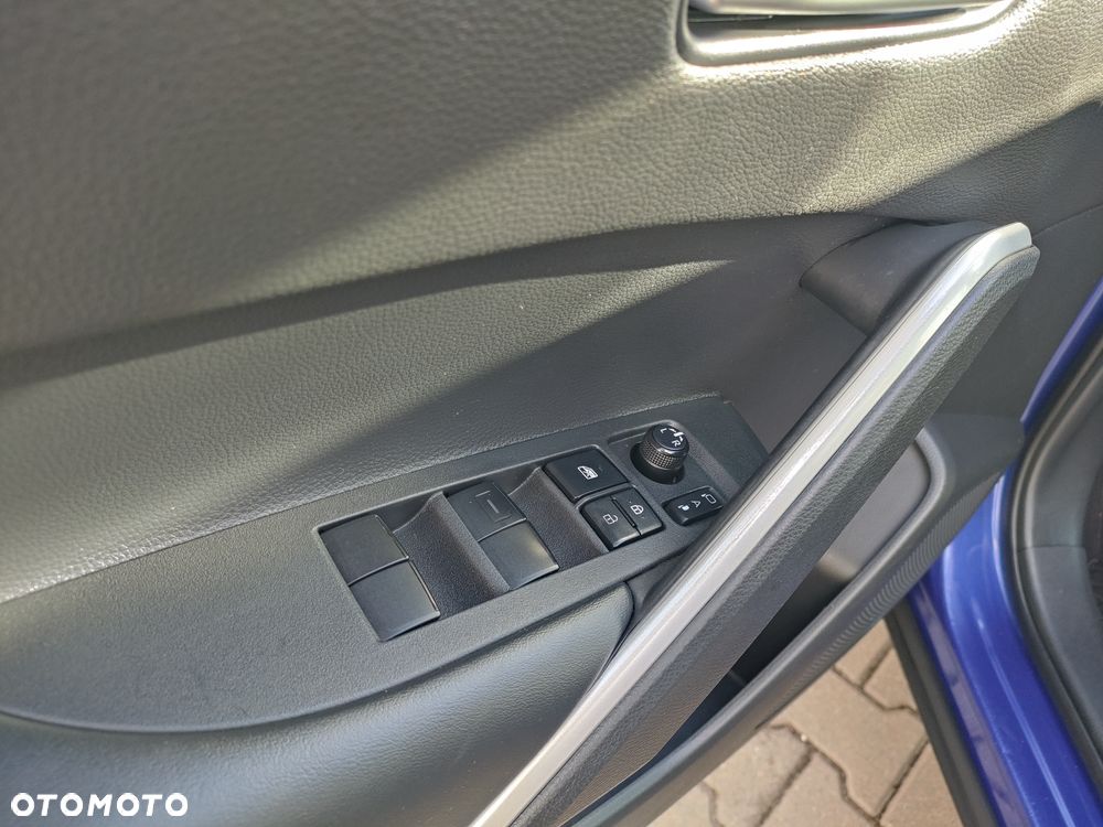 Toyota Corolla Cross 2.0 Hybrid Comfort - 17