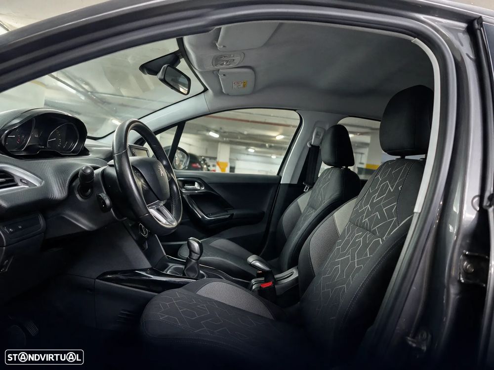 Peugeot 2008 1.2 PureTech Signature - 10