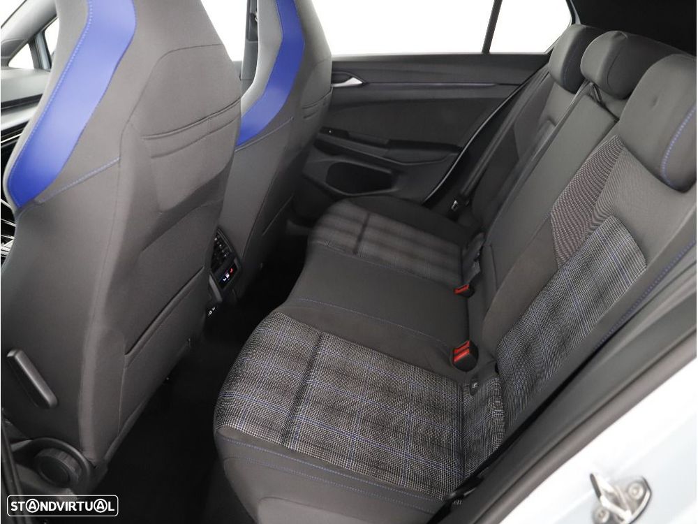 VW Golf 1.5 TSI e-Hybrid GTE DSG - 23