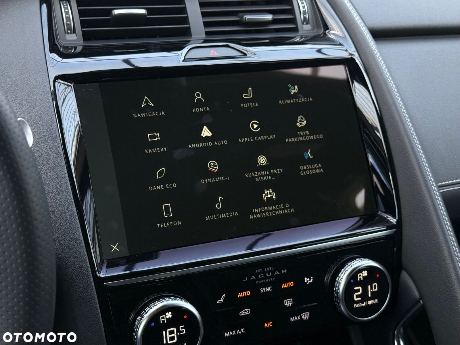 Jaguar E-Pace - 34