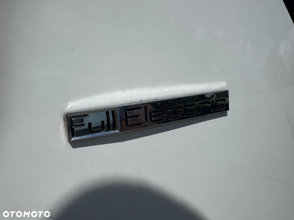 Peugeot iOn Active - 13