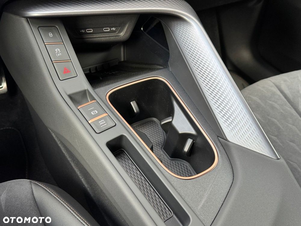 Cupra Terramar 1.5 eTSI mHEV DSG - 32