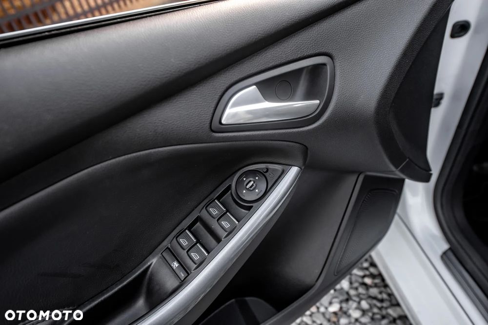 Ford Focus 1.6 EcoBoost Start-Stopp-System Titanium - 23