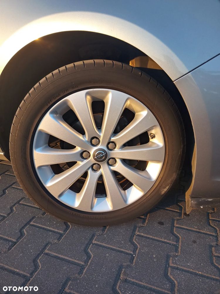 Opel Astra 1.4 T Cosmo - 11