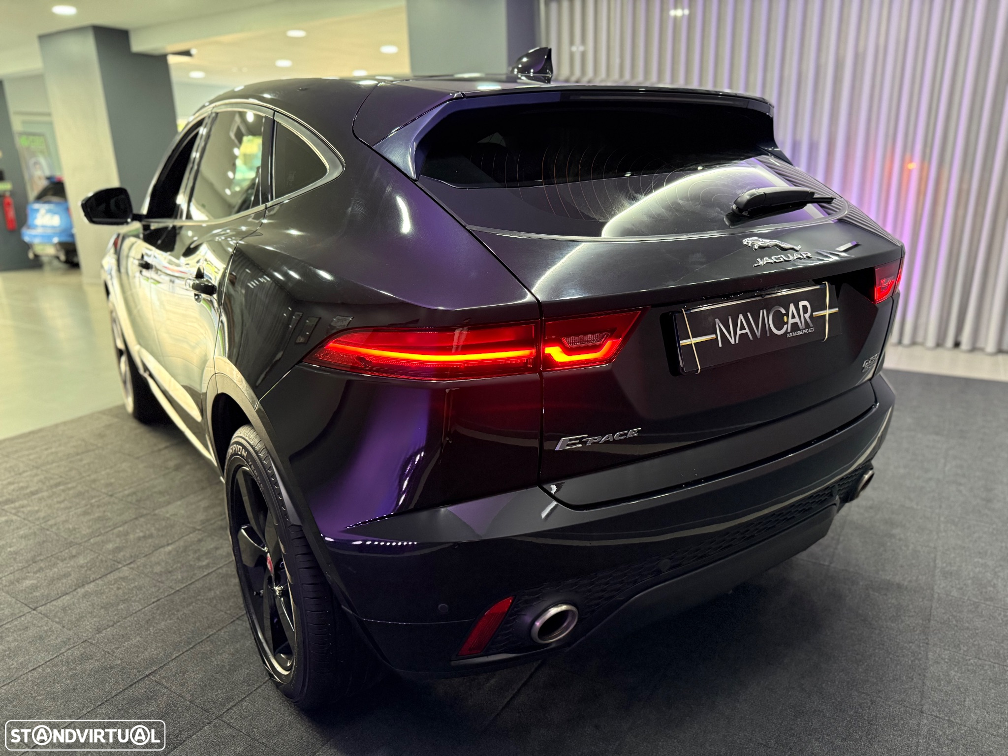 Jaguar E-Pace 2.0 i4D R-Dynamic S AWD Aut. - 11
