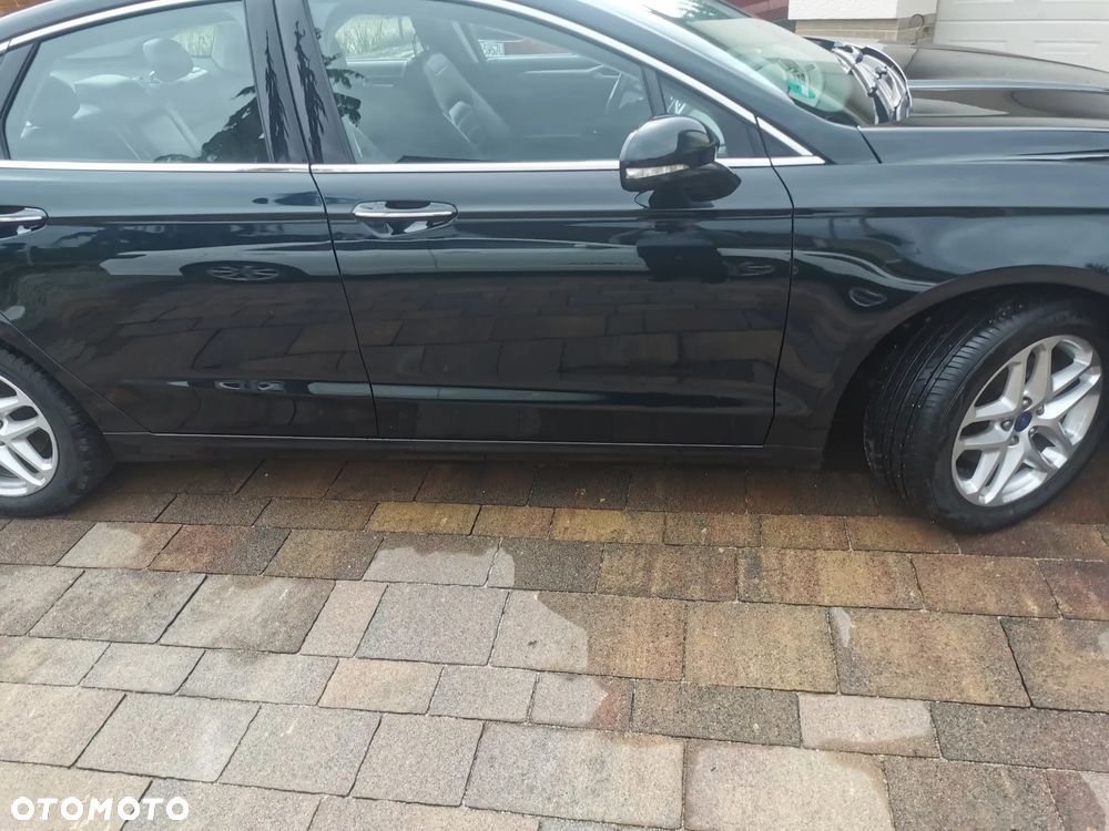 Ford Fusion - 17