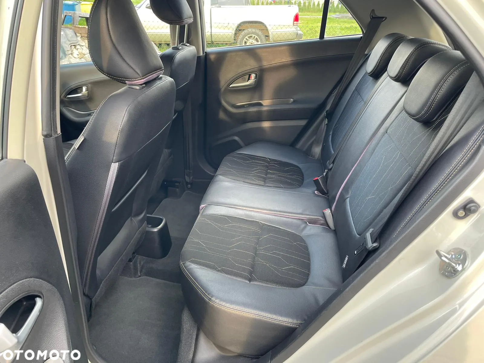 Kia Picanto 1.2 Fifa World Cup Edition - 9