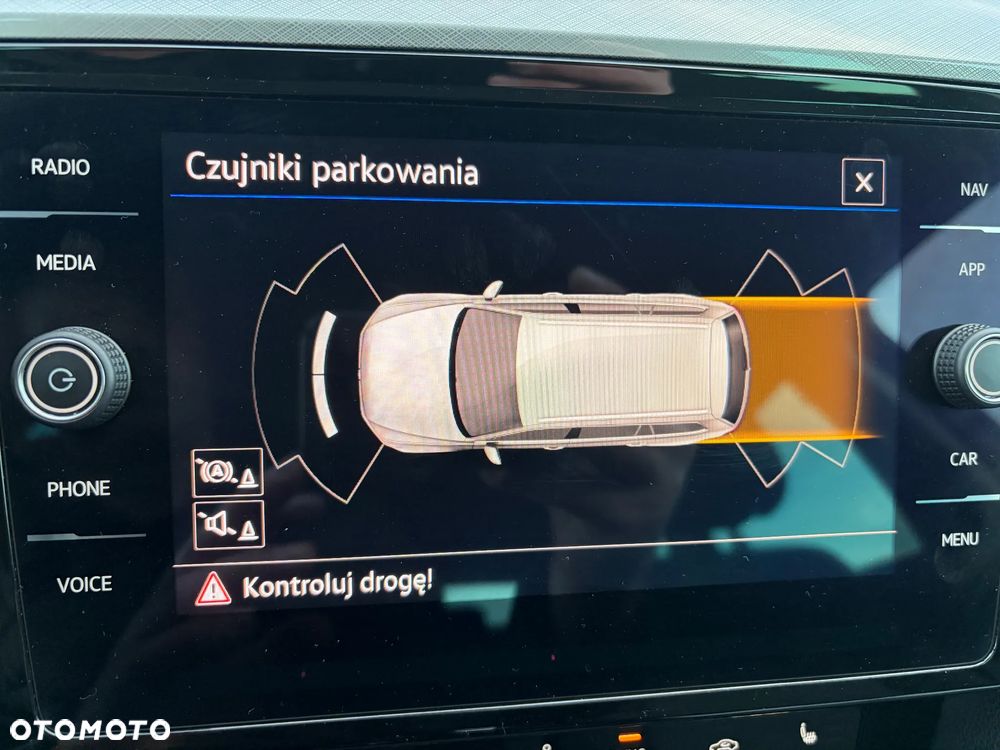 Volkswagen Passat Variant 2.0 TDI EVO Business DSG - 24