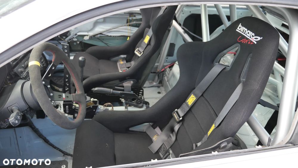 BMW Seria 3 330Ci - 24