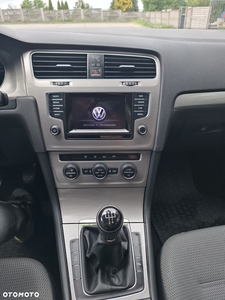 Volkswagen Golf 1.6 TDI BlueMotion Technology Comfortline - 28