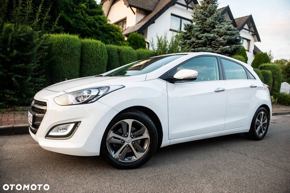 Hyundai i30 1.6 GDI Comfort - 1