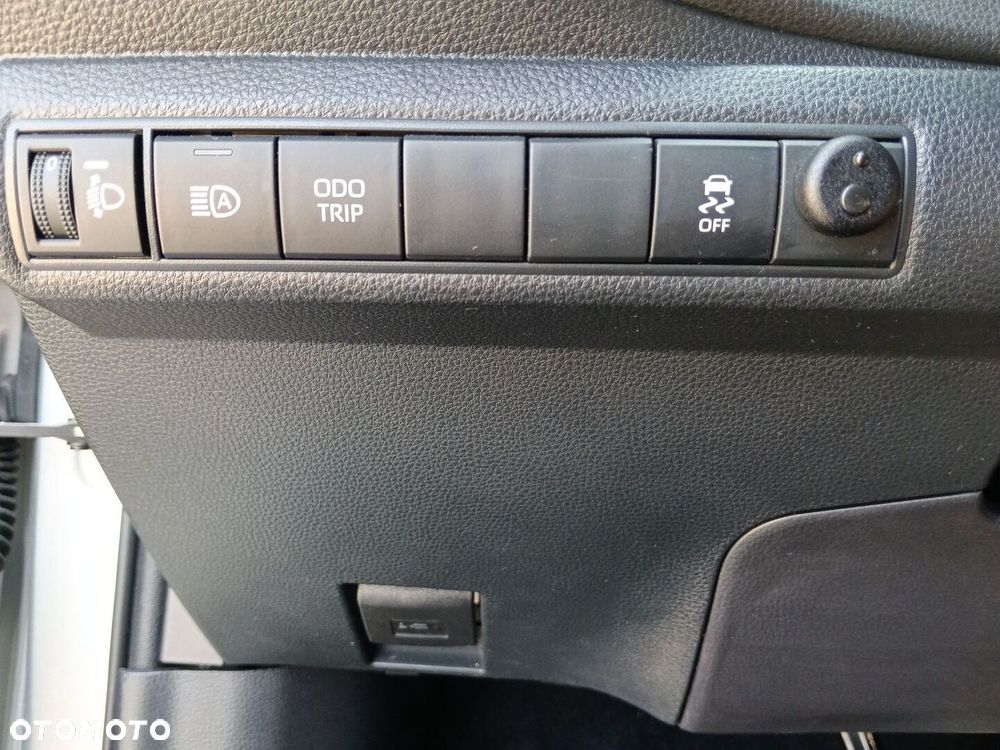 Toyota Corolla 2.0 Hybrid Comfort - 20