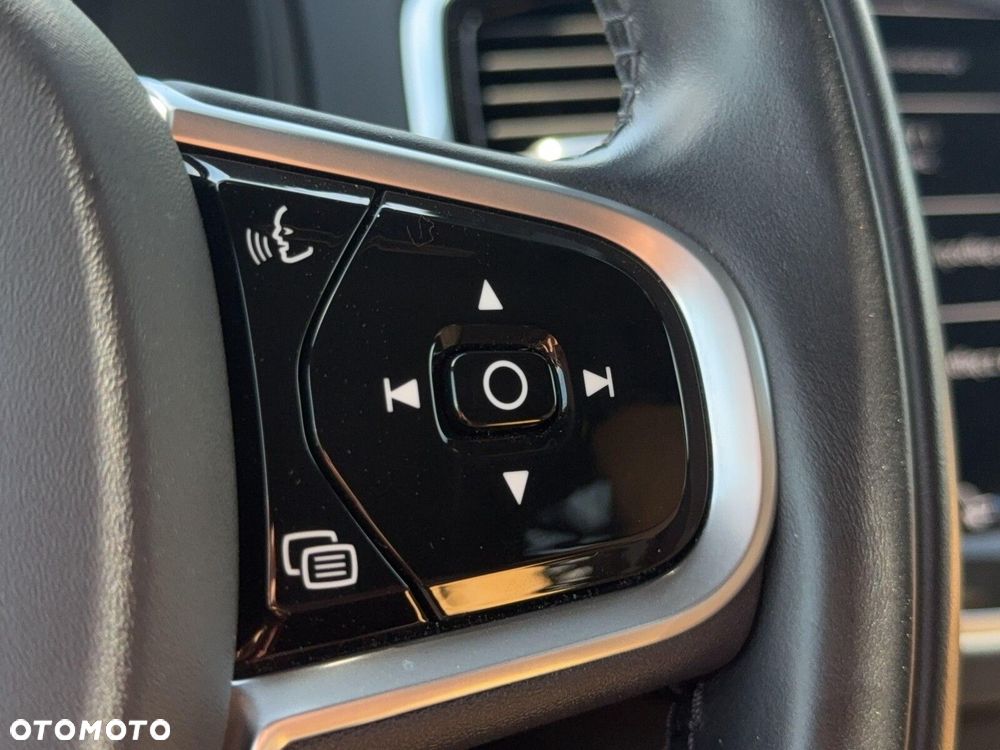 Volvo XC 90 - 19