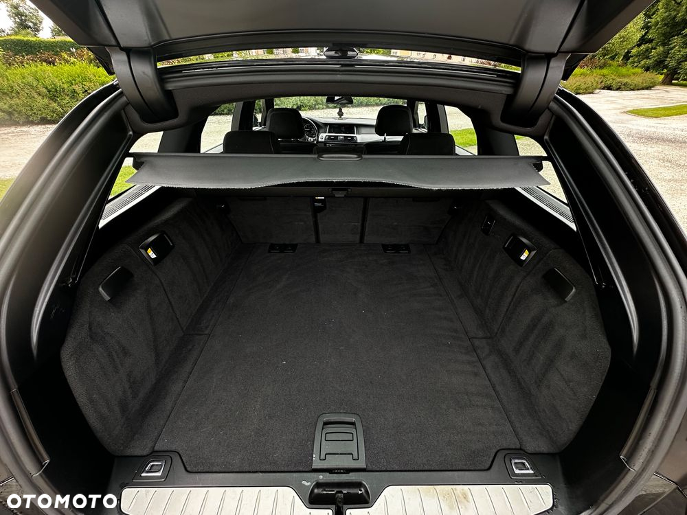 BMW Seria 5 520d - 33