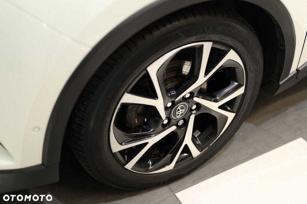 Toyota C-HR - 32