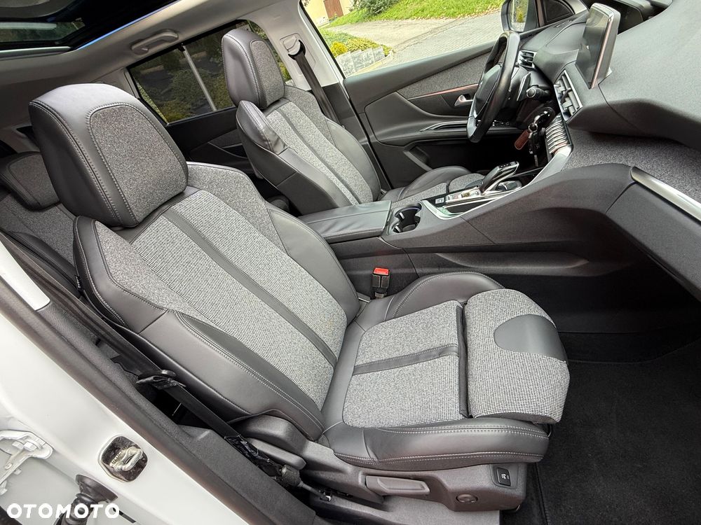 Peugeot 5008 1.6 BlueHDI Allure S&S EAT6 - 23