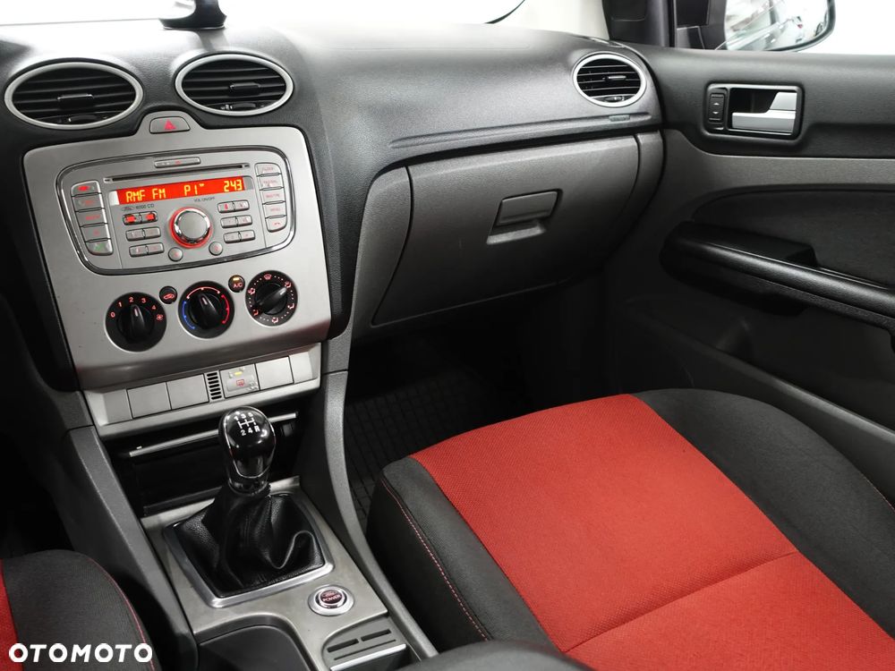 Ford Focus - 35