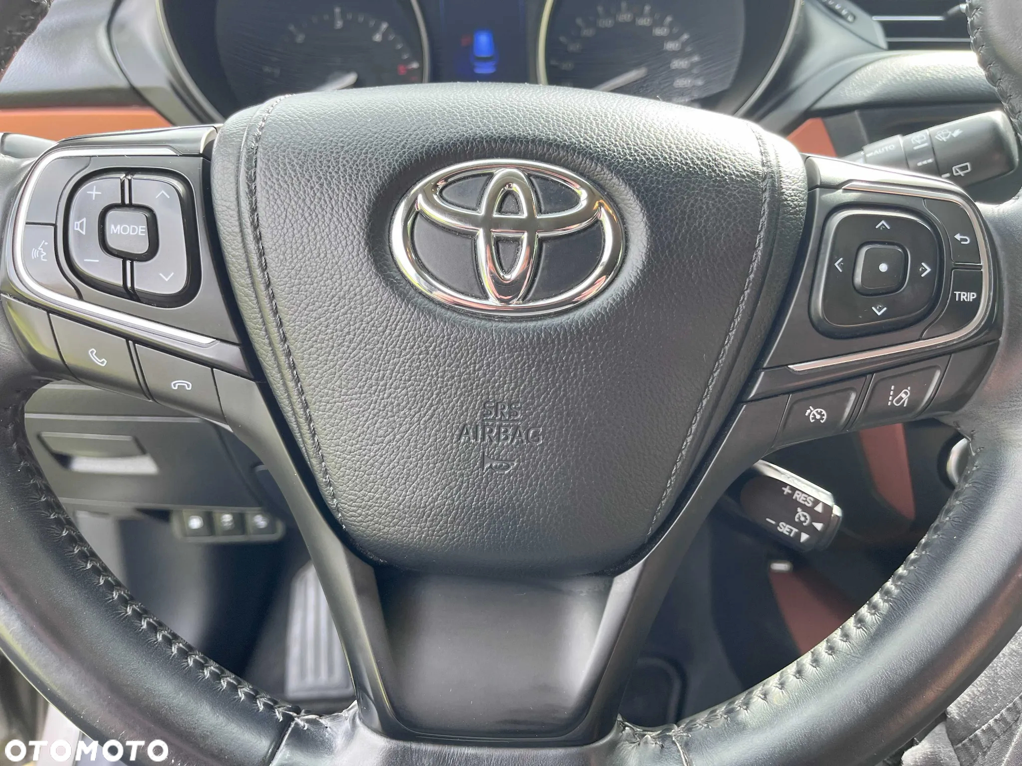 Toyota Avensis 2.0 D-4D Premium - 21