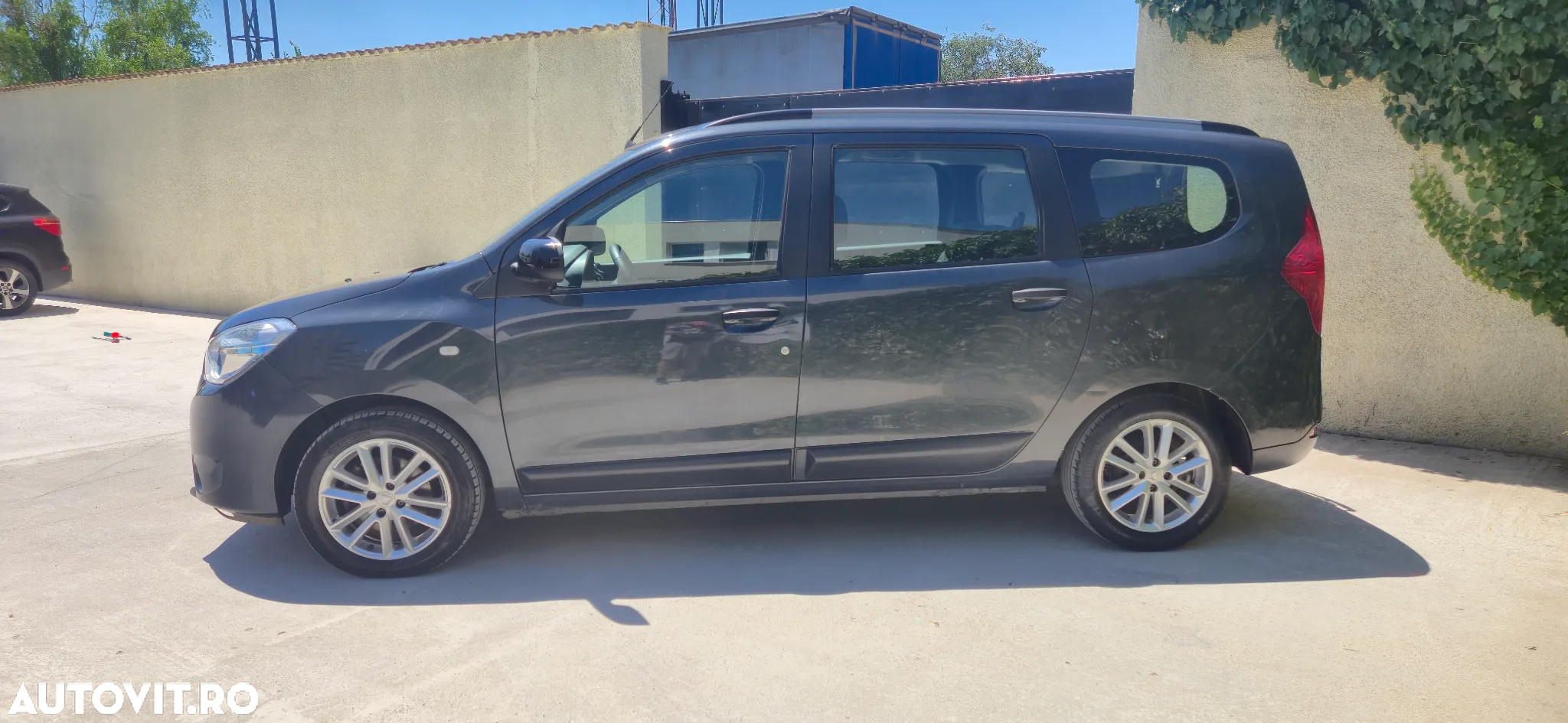 Dacia Lodgy TCe 100 GPF Comfort - 2