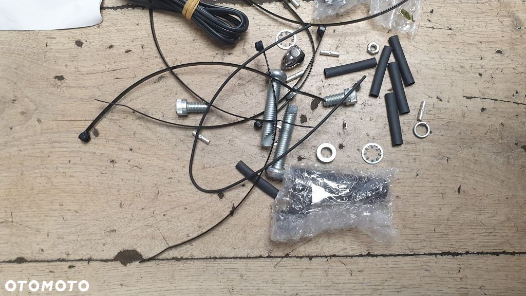 Zestaw do relokacji kierunkowskazów Harley Davidson Dyna Sportster 68643-09 - 2