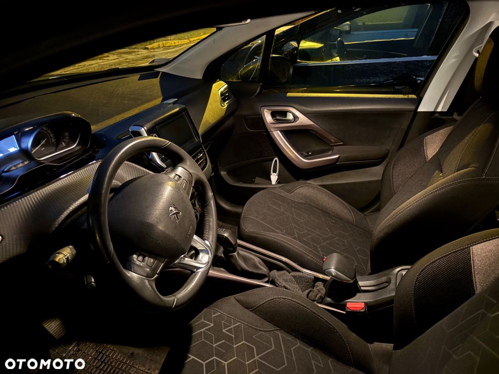 Peugeot 2008 PureTech 82 Access - 4