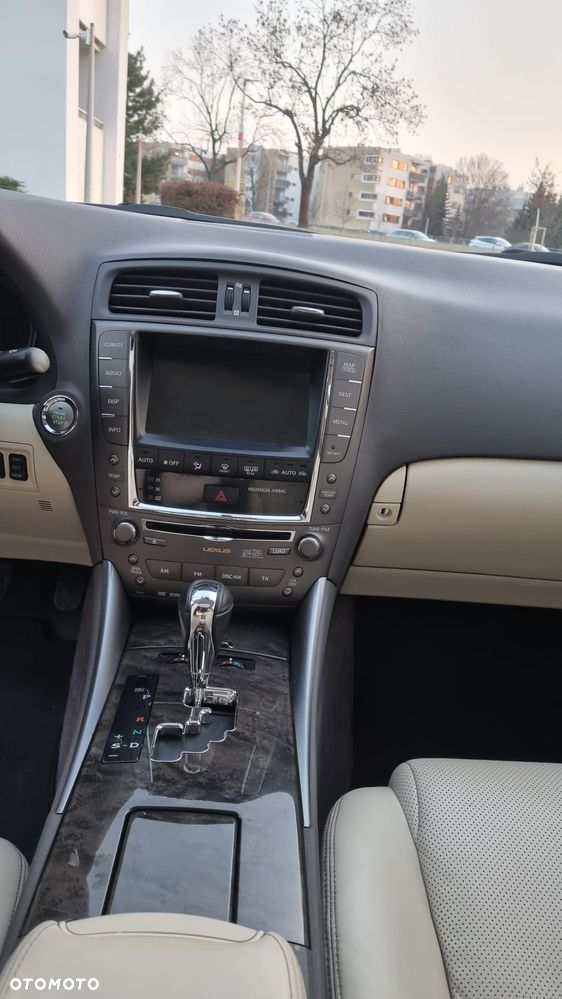 Lexus IS 250 Prestige - 10