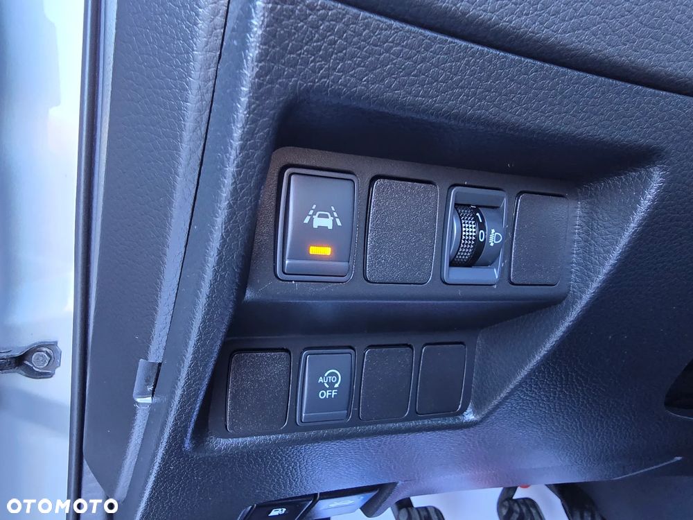 Nissan Qashqai 1.6 DIG-T N-Connecta - 35