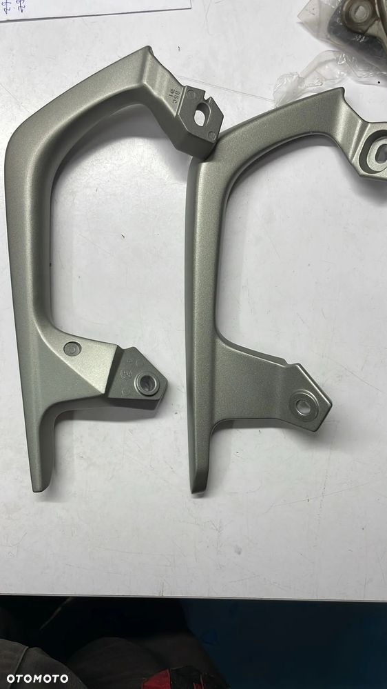 YAMAHA MT-09 MT09 17-19 UCHWYTY Pasażera KPL. - 2