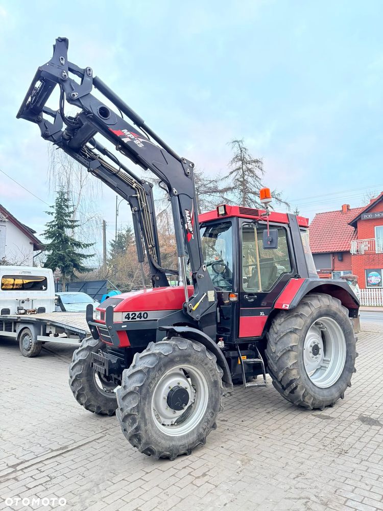 Case IH 4240 - 12