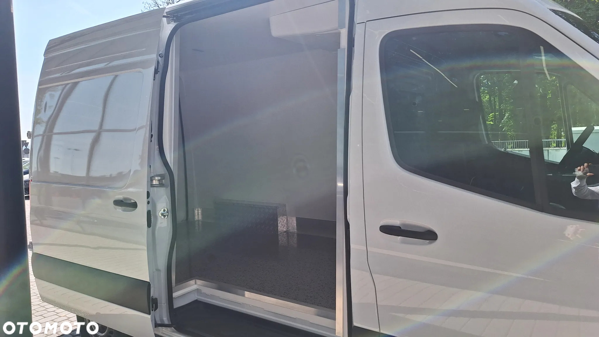 Mercedes-Benz Sprinter - 9
