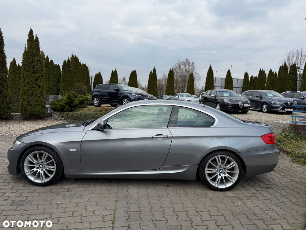 BMW Seria 3 320d Efficient Dynamics Sport Line - 4