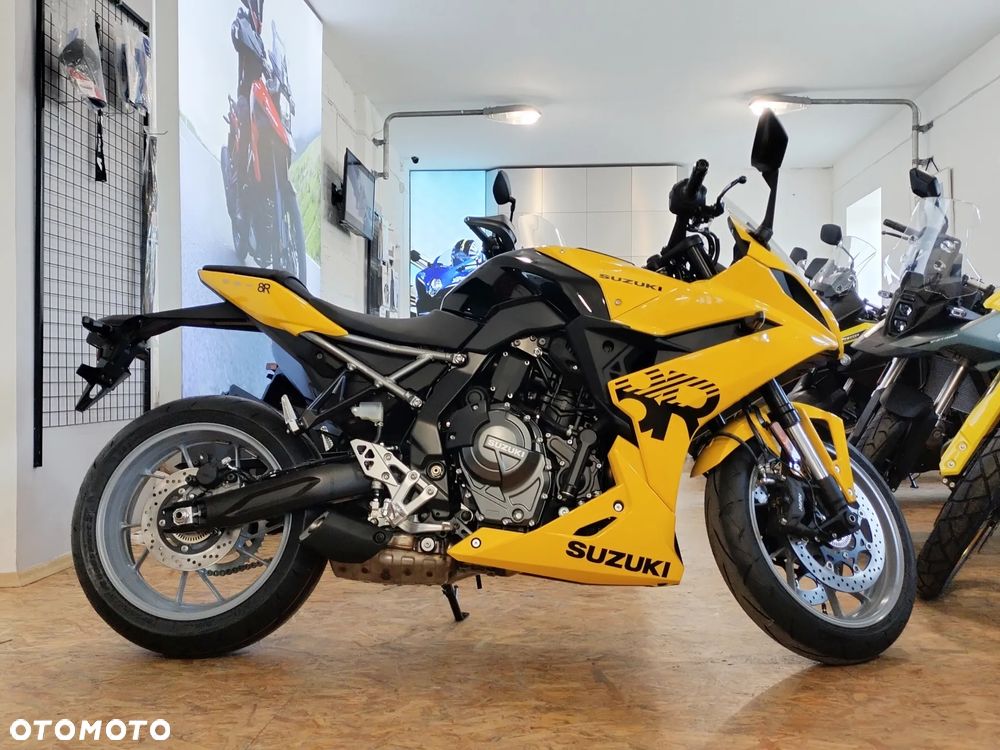 Suzuki GSX - 2