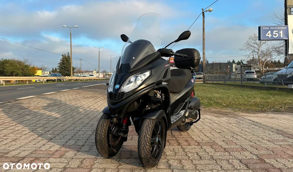 Piaggio MP-3 - 5