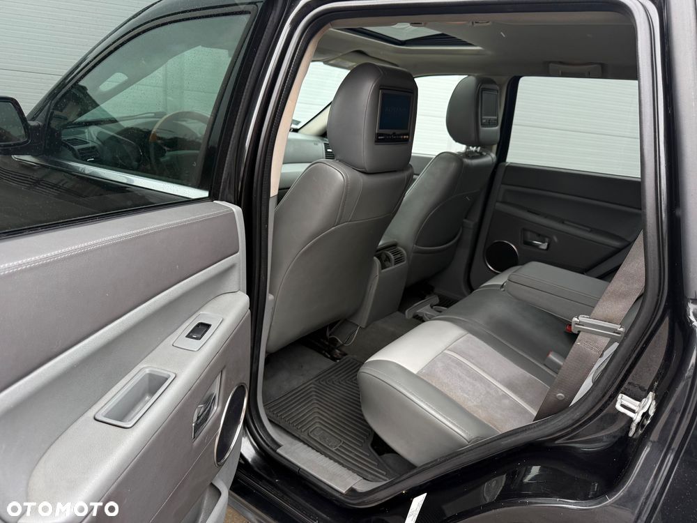 Jeep Grand Cherokee - 14