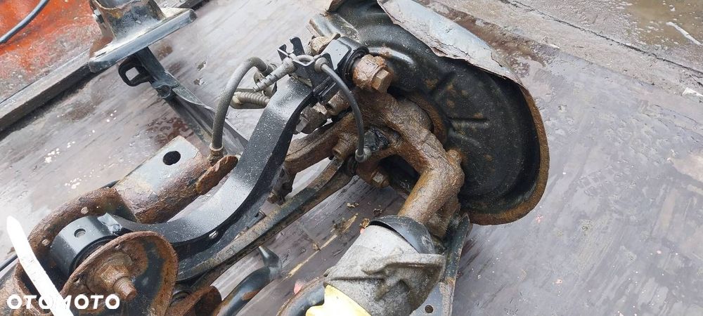 KOMPLETNE ZAWIESZENIE BELKA SANKI TYŁ VOLKSWAGEN GOLF VI HB 5D - 2