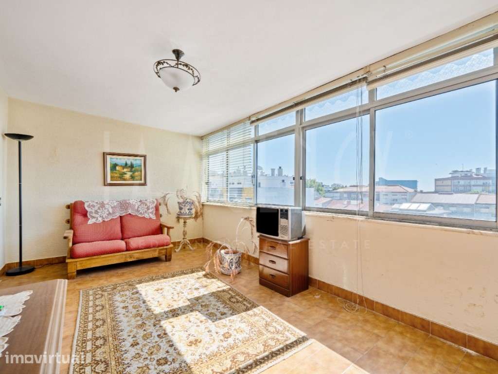 EXcelente apartamento T1 +1 com a área total 80 m2, vista rio em Al... - Grande imagem: 5/14