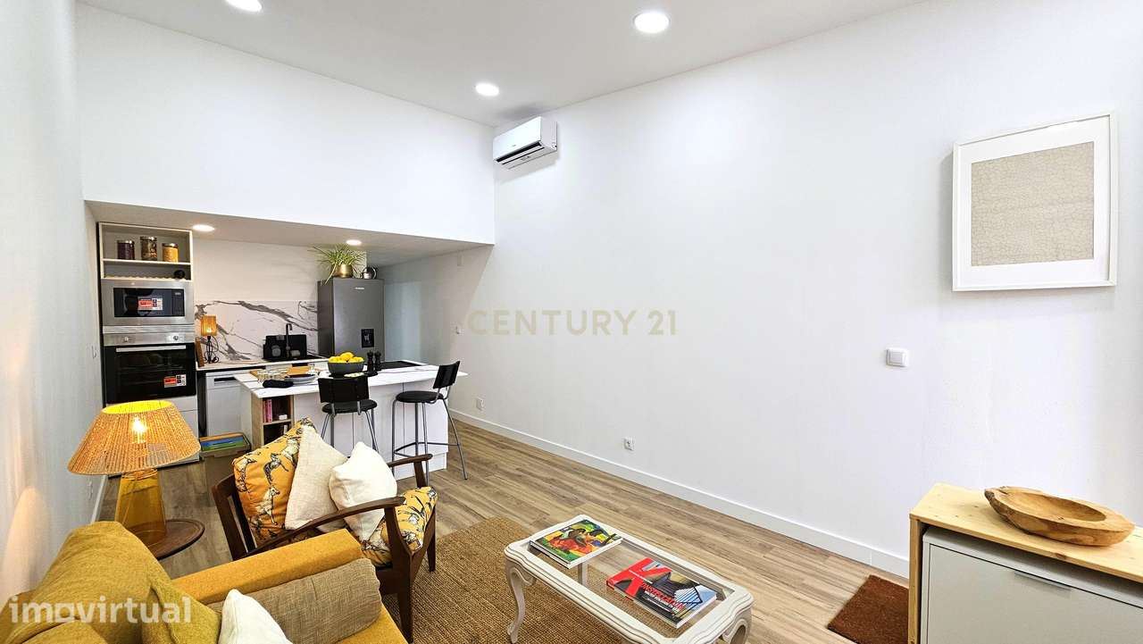 Encantadora Moradia Duplex T1 Totalmente Remodelada em Setúbal - Grande imagem: 2/23