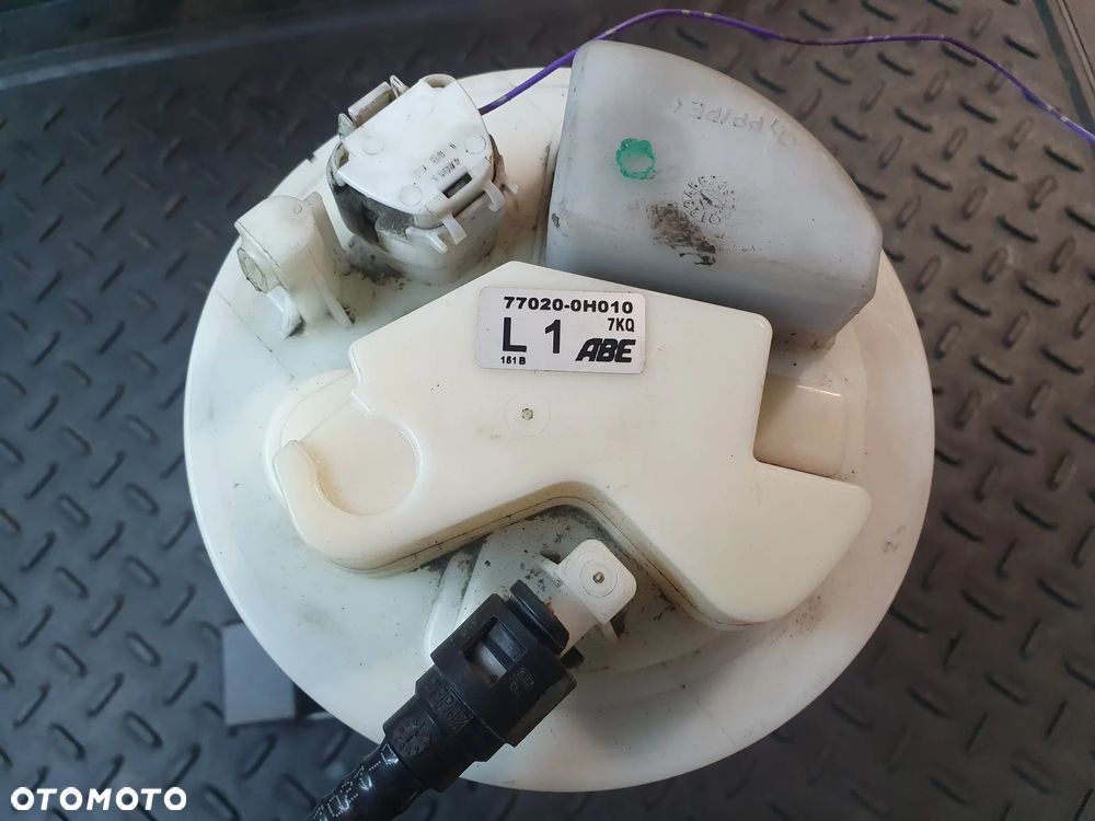 CITROEN C1 5D 05-12 1.0 POMPA PALIWA 77020-0H010 POSIADAM 2 SZT - 2
