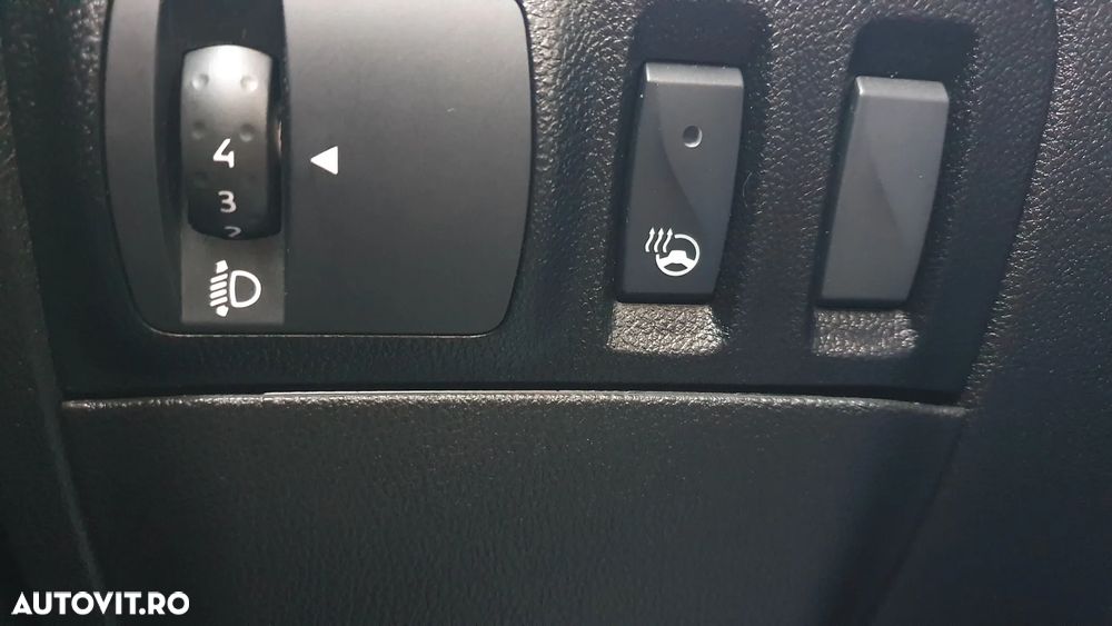 Renault Megane BLUE dCi 115 Techno - 8