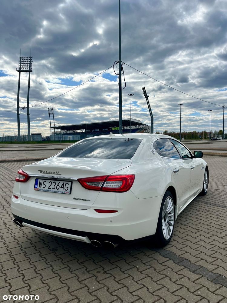 Maserati Quattroporte - 3