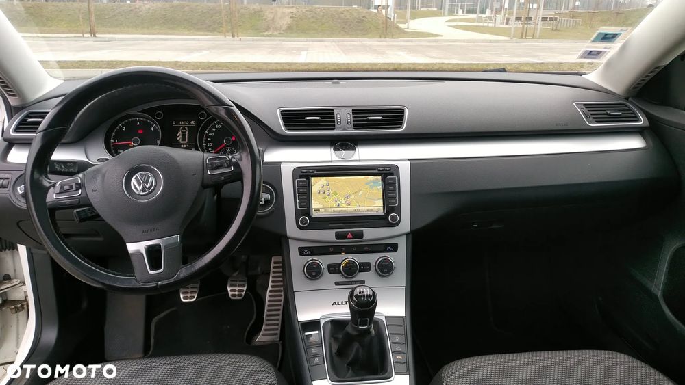 Volkswagen Passat Alltrack - 28