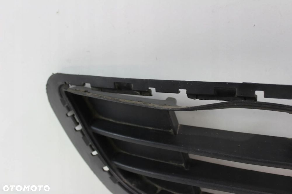 KRATKA ŚRODKOWA ZDERZAK PRZÓD VW GOLF 7 VII CHROM 5G0853677A - 7
