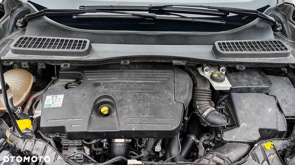 Ford Kuga 2.0 TDCi 4x4 ST-Line - 41