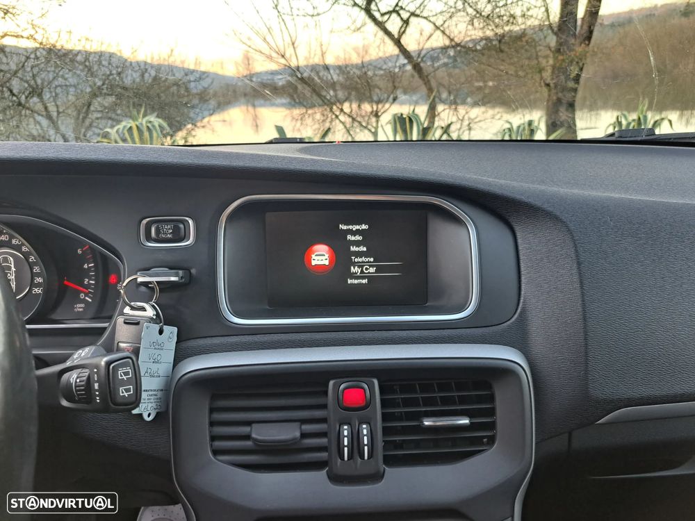 Volvo V40 D2 Kinetic - 20