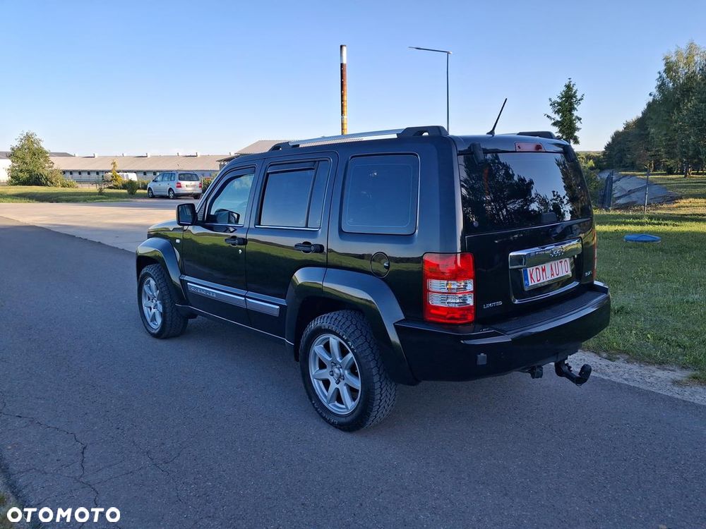 Jeep Cherokee - 13