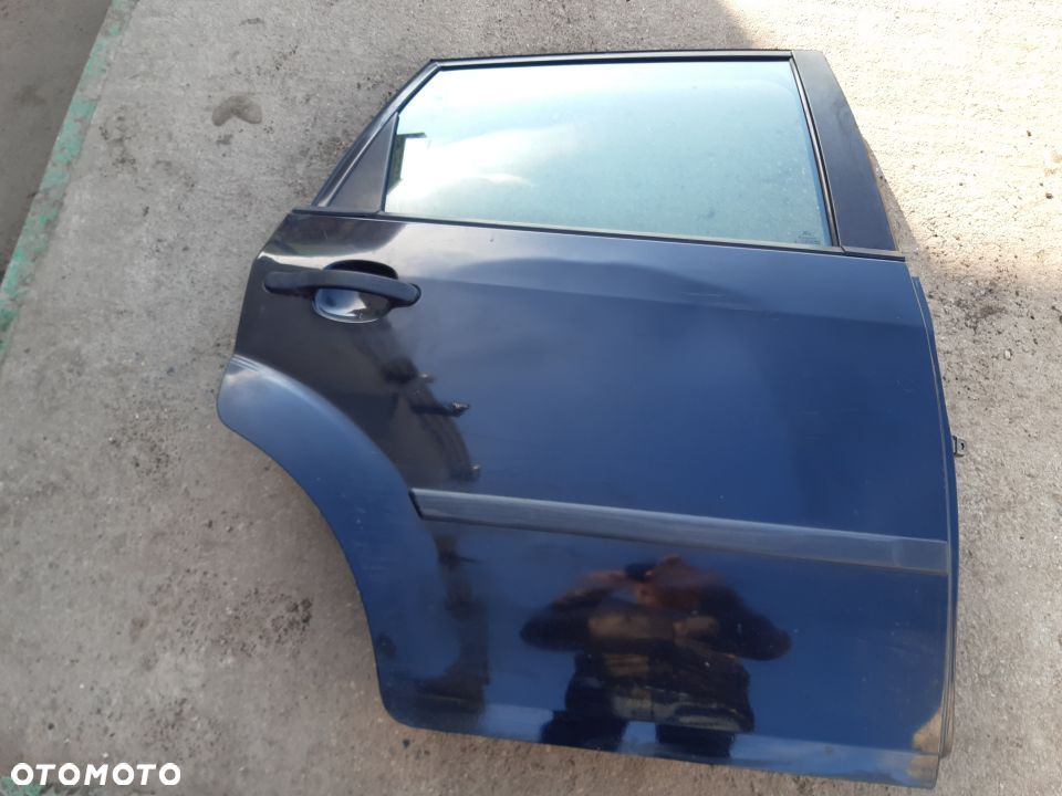 DRZWI PRAWY TYŁ

 FORD
 FIESTA MK5 - 1