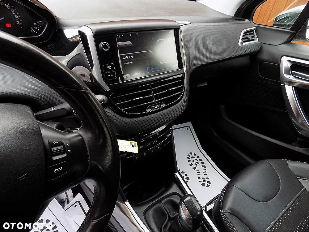 Peugeot 2008 PureTech 82 Style - 13