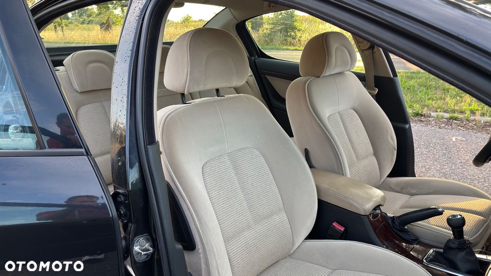 Peugeot 407 1.6 HDI Presence - 9